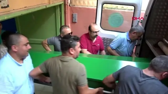 ADANA Metil alkol zehirlenmesinden ölen işletmecinin cenazesi toprağa verildi