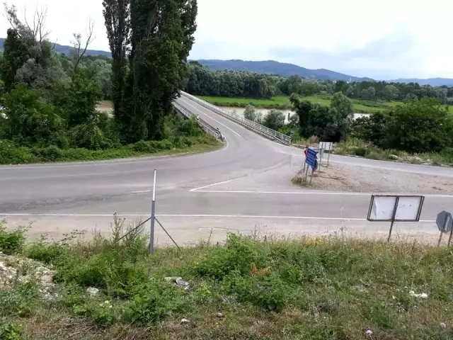 Ard arda yaşanan kazalar köylüyü çileden çıkardı Ard arda yaşanan kazalar köylüyü çileden çıkardı