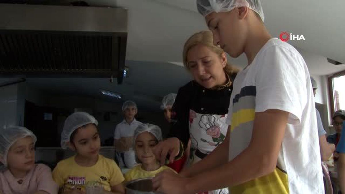 Ataşehirli minik şefler mutfakta