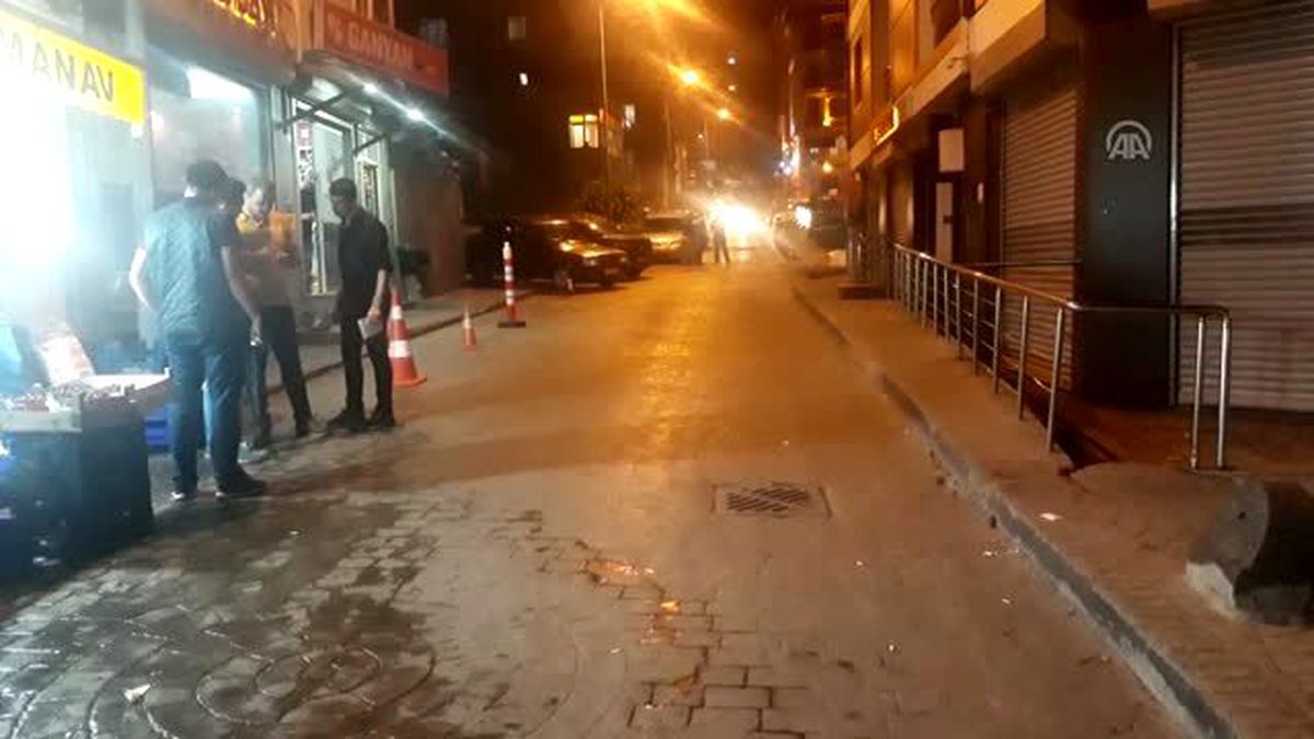 İstanbul Beyoğlu'nda motosiklet çetesi terör estirdi!