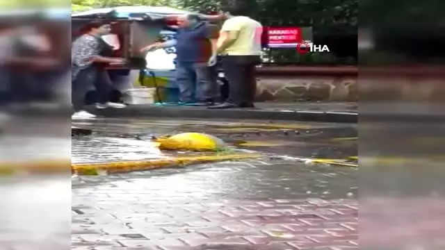 Beyoğlu'nda ücreti alamayan taksici, kadın turisti darp etti Beyoğlu'nda ücreti alamayan taksici, kadın turisti darp etti