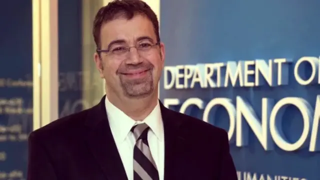 Bilim İnsanı Daron Acemoğlu, Sadece 10 Kişide Bulunan Bir Unvanın Sahibi Oldu Bilim İnsanı Daron Acemoğlu, Sadece 10 Kişide Bulunan Bir Unvanın Sahibi Oldu