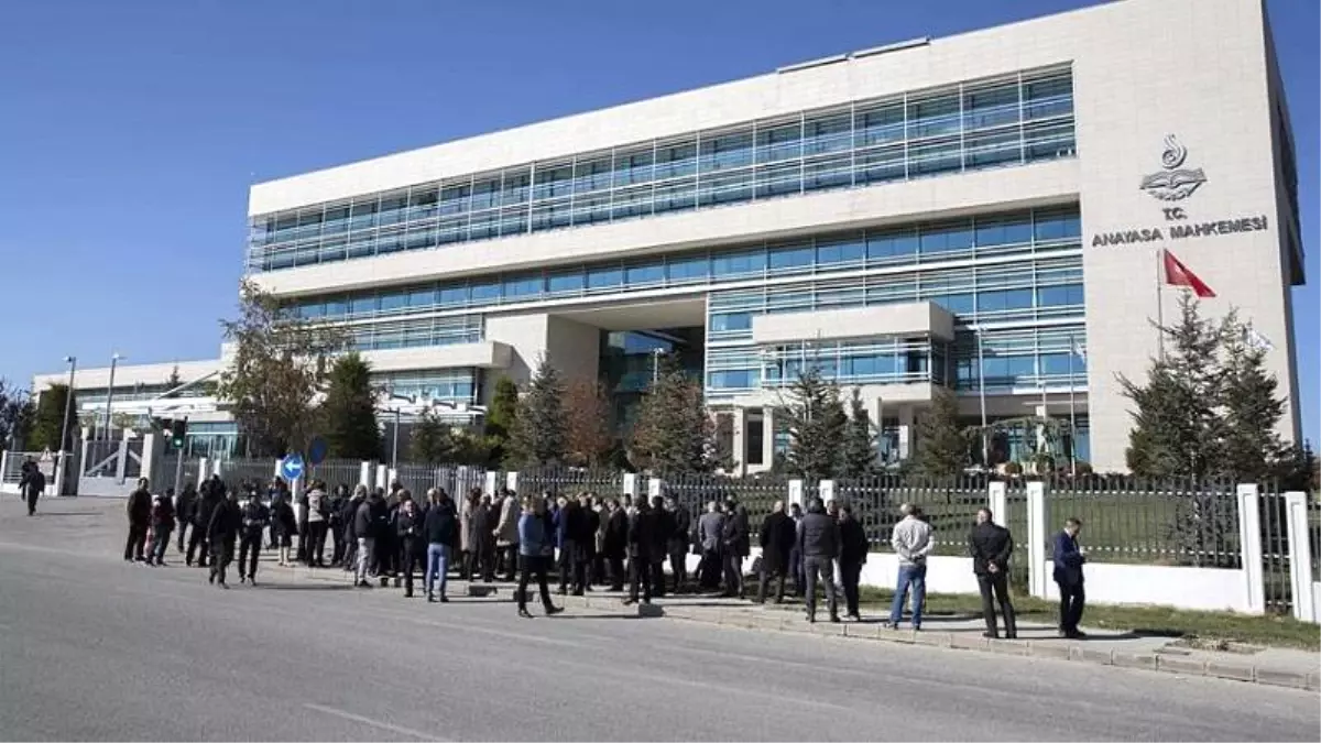 AYM: 'FETÖ' tutuklusuna kardeşinin cenazesine gitmesine izin verilmemesi hak ihlalidir