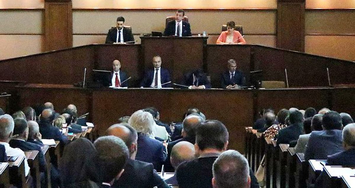 İBB Meclisi'nde 'HDP' gerginliği: Onlara da teşekkür et