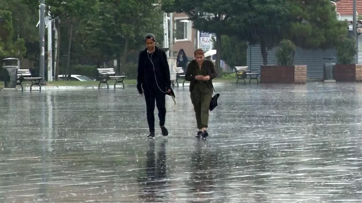 İstanbul Da Vatandaşlar Sağanak Yağmura Uyandı Haberler