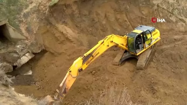 Kaybolduktan 20 gün sonra cansız bedeni bulunan küçük Furkan'ın babası 76 gün sonra tahliye edildi Kaybolduktan 20 gün sonra cansız bedeni bulunan küçük Furkan'ın babası 76 gün sonra tahliye edildi