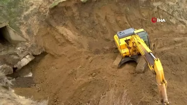 Kaybolduktan 20 gün sonra cansız bedeni bulunan küçük Furkan'ın babası 76 gün sonra tahliye edildi Kaybolduktan 20 gün sonra cansız bedeni bulunan küçük Furkan'ın babası 76 gün sonra tahliye edildi