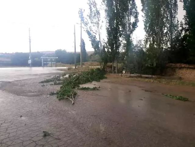 Kırşehir'de toz bulutu oluştu