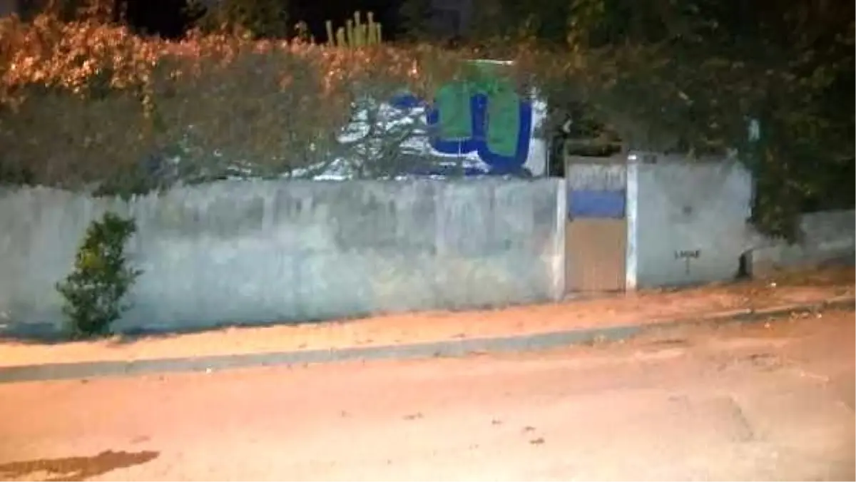 Küçükçekmece'de bir evde ceset bulundu