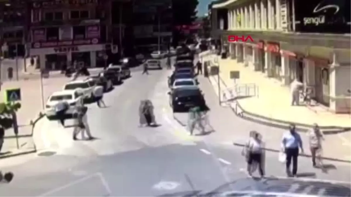 SAKARYA Telefon dolandırıcılarına parasını kaptırdı