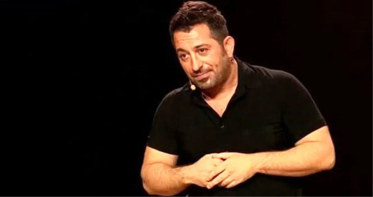 Tesettürlüleri otele aldırmadığı iddia edilen Cem Yılmaz, fotoğrafıyla o iddialara cevap verdi