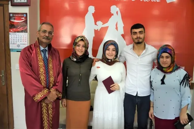 Bozdoğan ilk nikahını kıydı