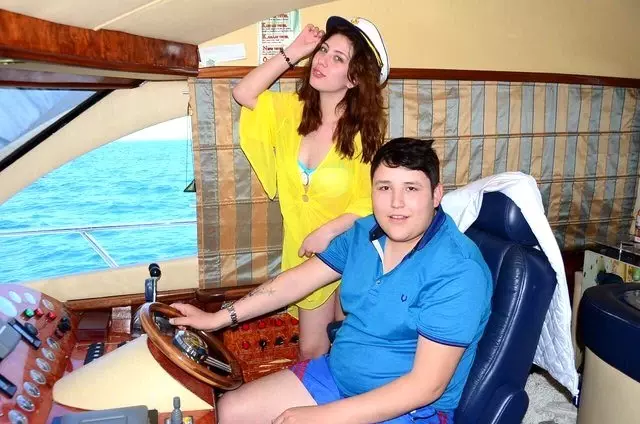 Çiftlik Bank'ın Tosuncuk'unun yat sefası görüntülerinin sırrı çözüldü Çiftlik Bank'ın Tosuncuk'unun yat sefası görüntülerinin sırrı çözüldü