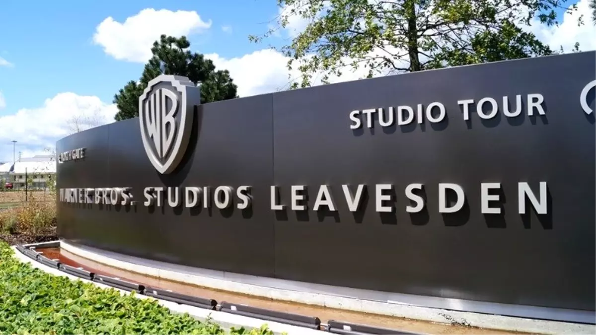 Harry Potter'ın da Çekimlerinin Yapıldığı Warner Bros. Stüdyosunda Yangın Çıktı