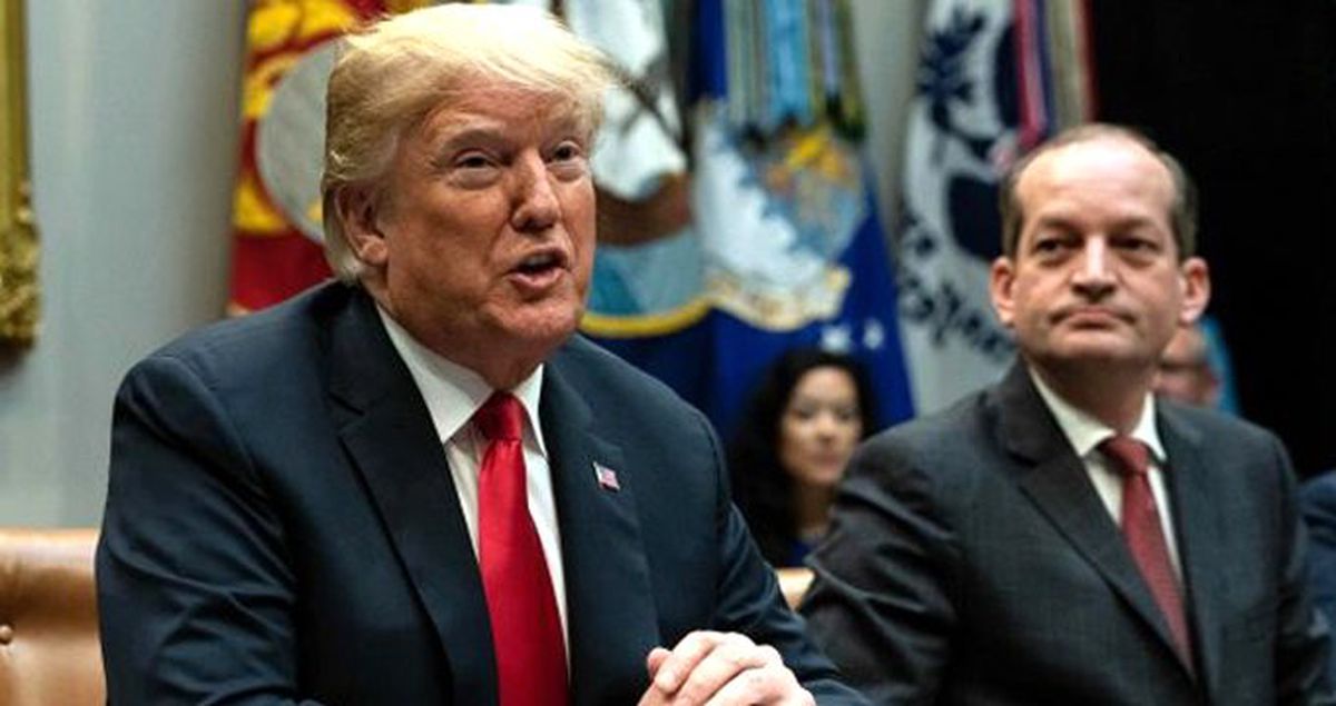 Trump'ın cinsel istismar zanlısını kurtaran bakanı istifa etti