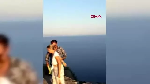 Çağrı, ABD'li sevgilisine Athena Tapınağı'nda evlilik teklif etti