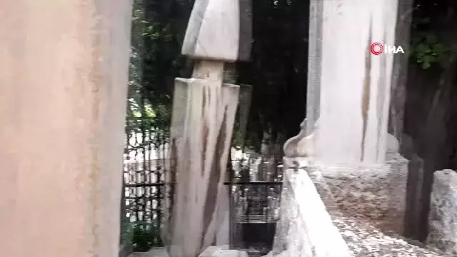 Emir Sultan'da bitmeyen restorasyon çilesi Emir Sultan'da bitmeyen restorasyon çilesi