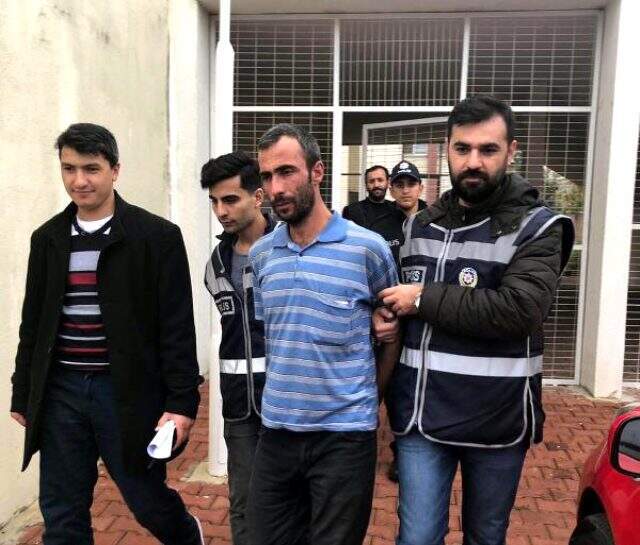 Evi terk eden eşini 12 bıçak darbesiyle öldüren cani koca: 50 lira istedim vermedi