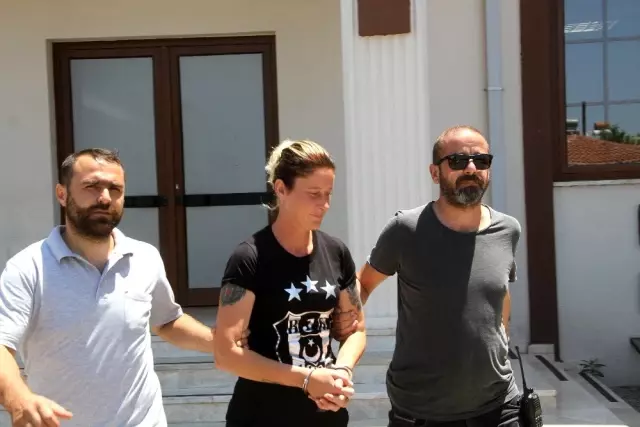 Evleri soyup tatile başladı, plajda güneşlenirken yakalandı Evleri soyup tatile başladı, plajda güneşlenirken yakalandı
