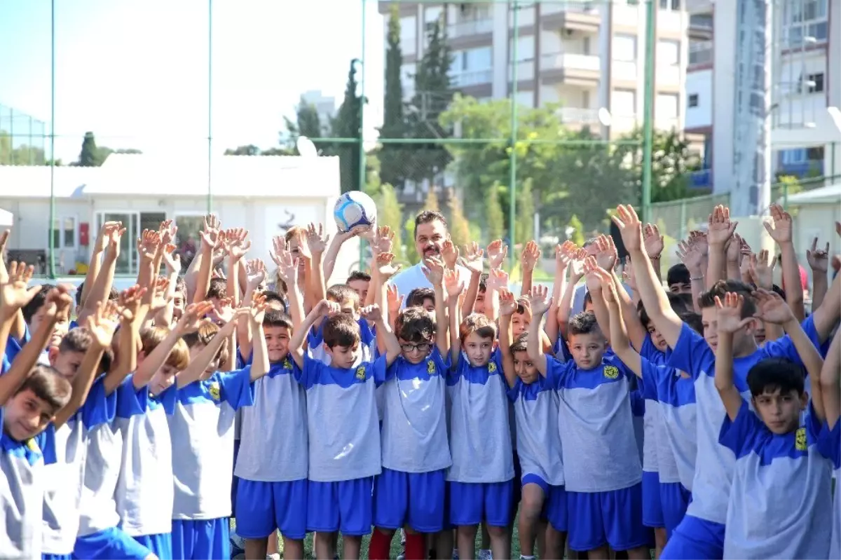 Geleceğin yıldızları Buca'da yetişiyor