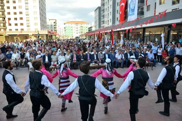 Hümahatun Evleri'nde yaşam başladı Hümahatun Evleri'nde yaşam başladı