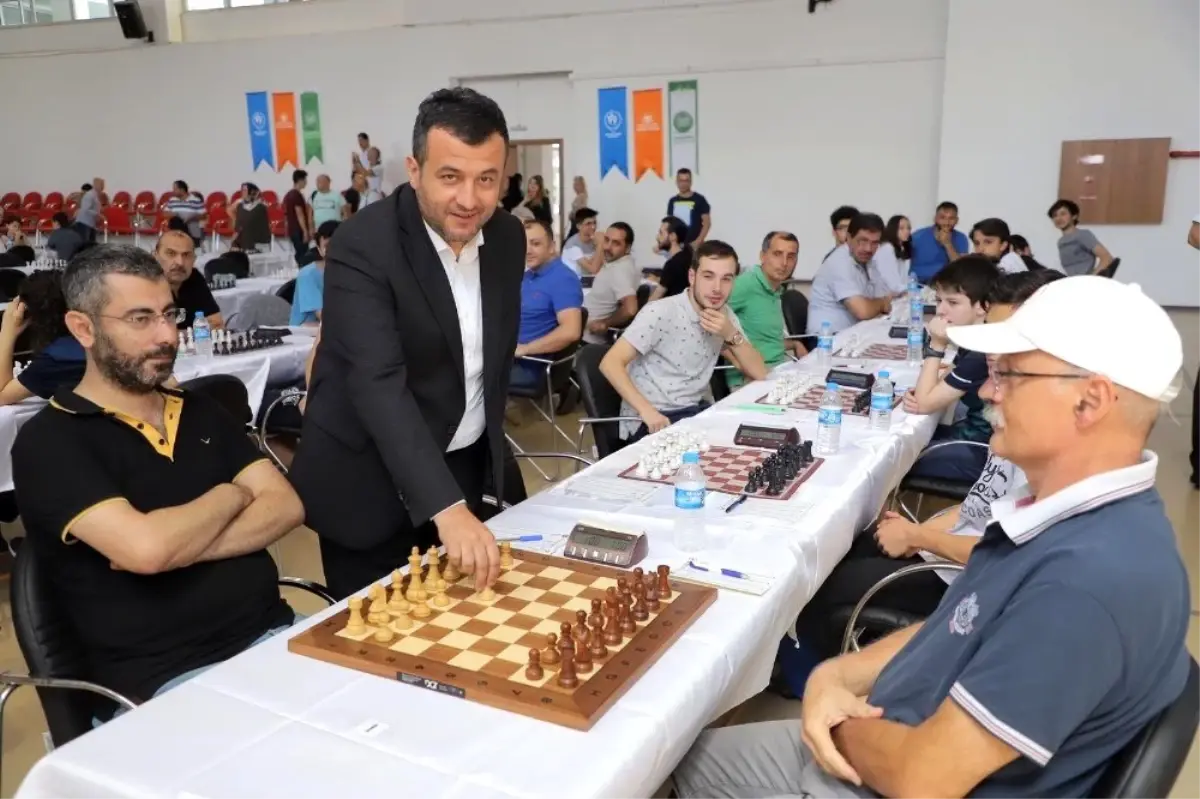 İlk hamle başkandan