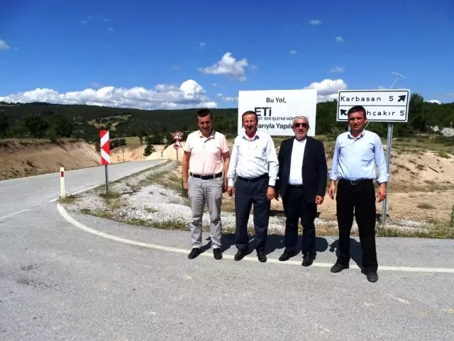 İşte CHP'li Kasap'ın 'asfaltsız' dediği yol İşte CHP'li Kasap'ın 'asfaltsız' dediği yol