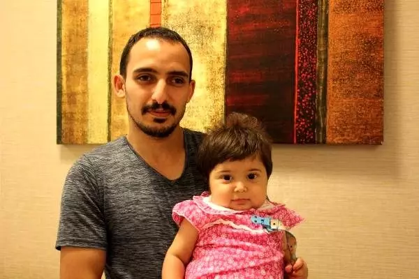 Minik Azra'ya 2 yıllık ömründe 2 kez karaciğer nakli yapıldı Minik Azra'ya 2 yıllık ömründe 2 kez karaciğer nakli yapıldı