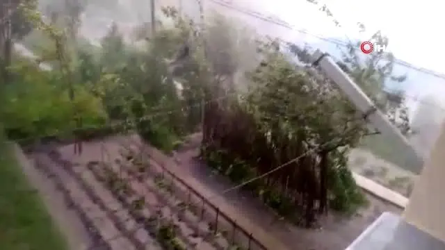 Osmaniye'de dolu yağışı kamerada