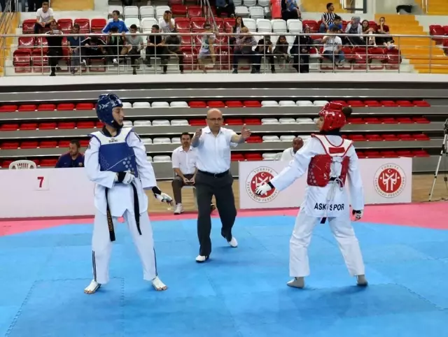 Ümitler Türkiye Taekwondo Şampiyonası Sivas'da başladı