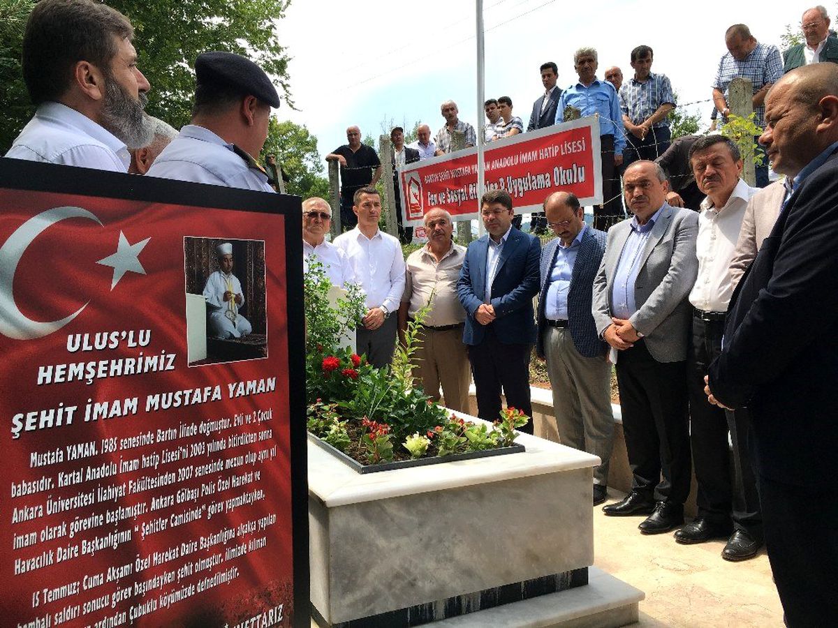 15 Temmuz şehidi Mustafa Yaman kabri başında anıldı