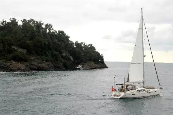 Altınpost efsanesinin izindeki yat kafilesi, Giresun Adası'na ulaştı