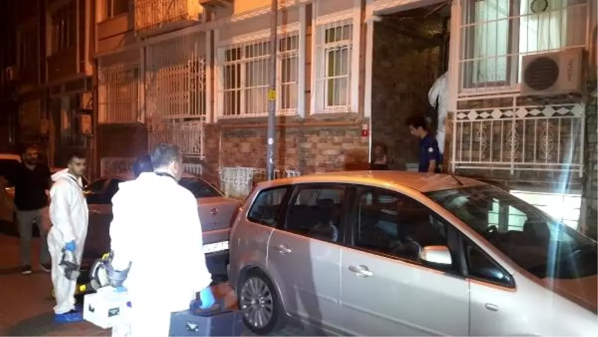 Fatih'te bir dairede elleri ayakları bağlı erkek cesedi bulundu