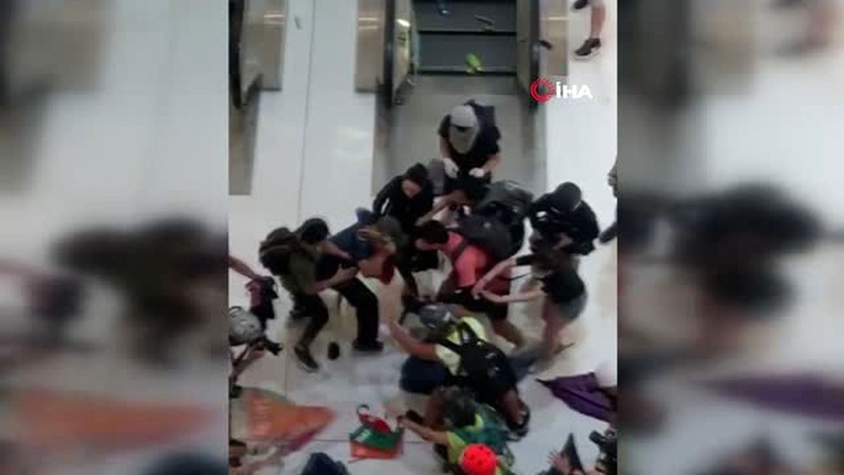 Hong Kong'da Protestocular Banliyöye İndi