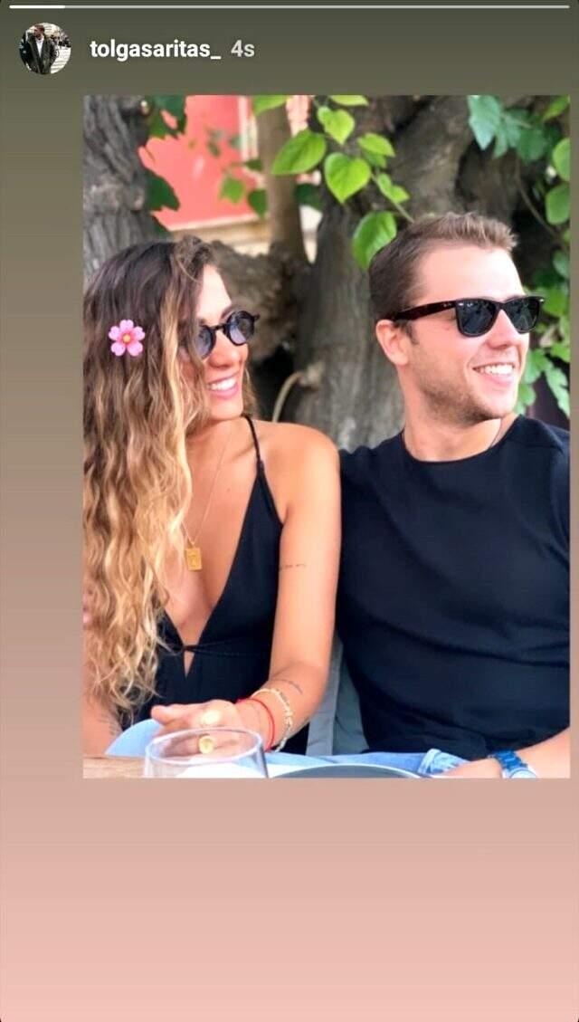 Tolga Sarıtaş, adının aşk dedikodularına karıştığı Zeynep Mayruk'la fotoğrafını paylaştı