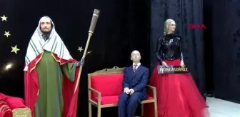 Levent Kırca: ANTALYA Mezarları açılan 'Timur' ve 'Korkunç İvan'ın balmumu heykeli yapıldı Levent Kırca: ANTALYA Mezarları açılan 'Timur' ve 'Korkunç İvan'ın balmumu heykeli yapıldı