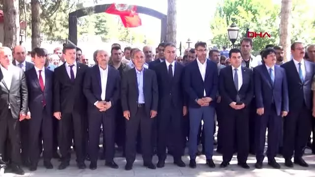 Bitlis'te 15 Temmuz şehitleri anıldı Bitlis'te 15 Temmuz şehitleri anıldı