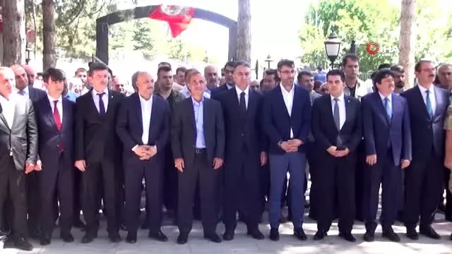 Bitlis'te 15 Temmuz şehitleri anıldı Bitlis'te 15 Temmuz şehitleri anıldı