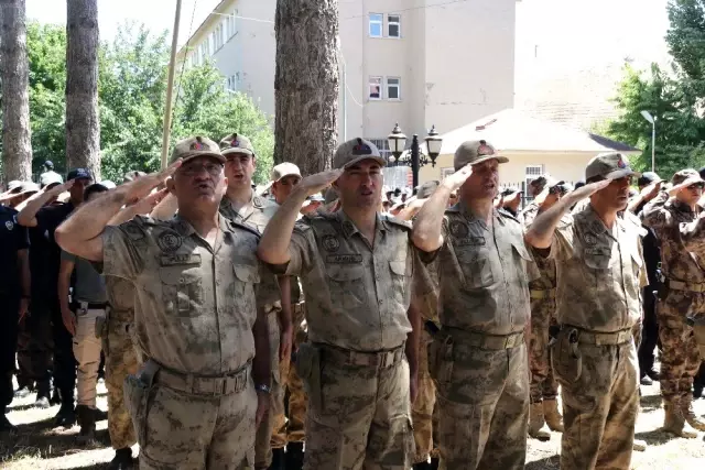 Bitlis'te 15 Temmuz şehitleri anıldı Bitlis'te 15 Temmuz şehitleri anıldı