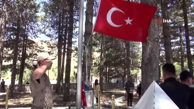 Bitlis'te 15 Temmuz şehitleri anıldı Bitlis'te 15 Temmuz şehitleri anıldı