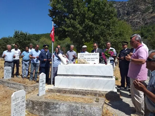 Datça protokolü 15 Temmuz'da şehitleri ziyaret etti