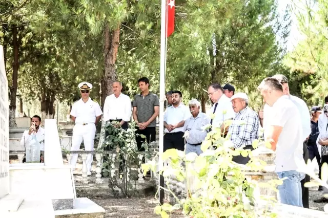 Didim'de 15 Temmuz şehitleri dualarla anıldı Didim'de 15 Temmuz şehitleri dualarla anıldı