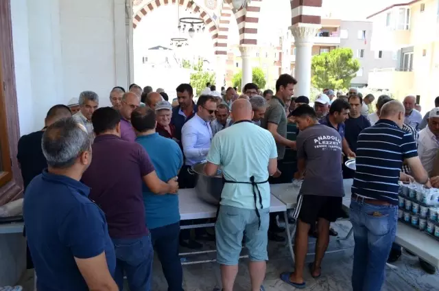 Didim'de 15 Temmuz şehitleri dualarla anıldı Didim'de 15 Temmuz şehitleri dualarla anıldı