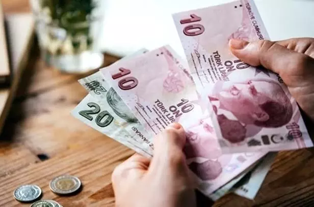 Emekliler sorunlarının çözümü için bildiri yayımladı: AK Partili vekil, taleplerin çözümü için söz verdi Emekliler sorunlarının çözümü için bildiri yayımladı: AK Partili vekil, taleplerin çözümü için söz verdi
