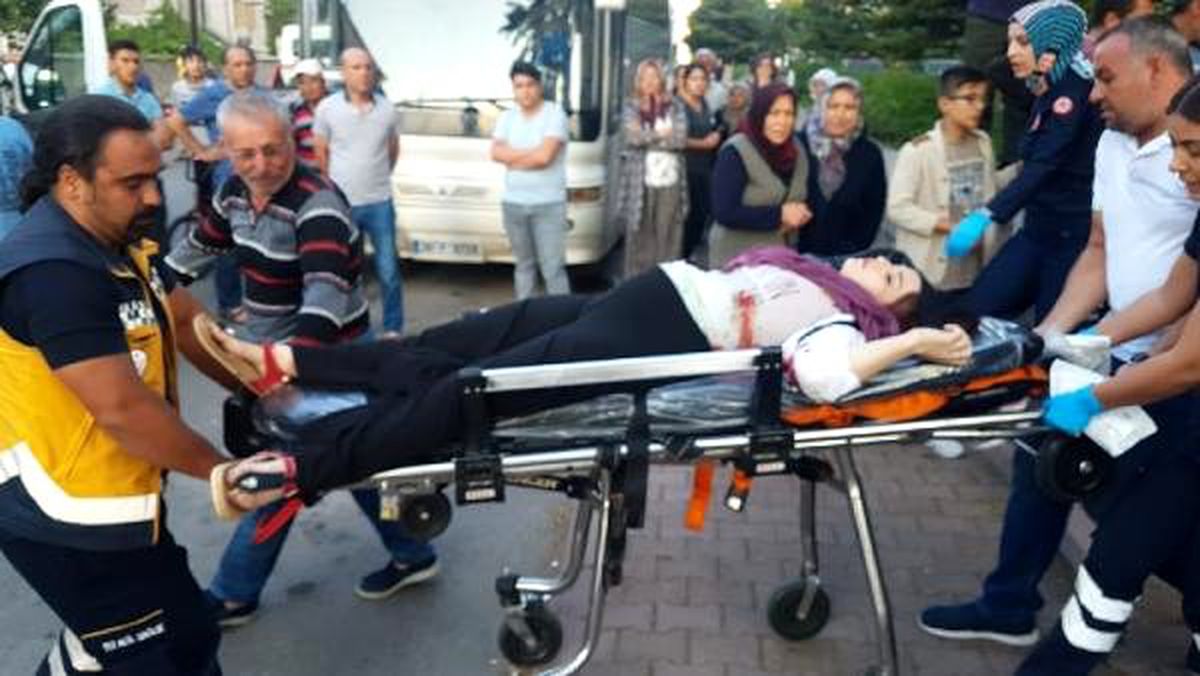 Hamile eş ve arkadaşına sokak ortasında infaz : 1 ölü, 1 yaralı