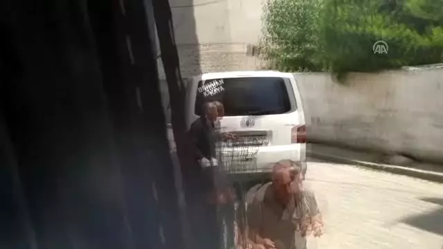 Manisa'da bıçaklı kavga: 2 yaralı Manisa'da bıçaklı kavga: 2 yaralı