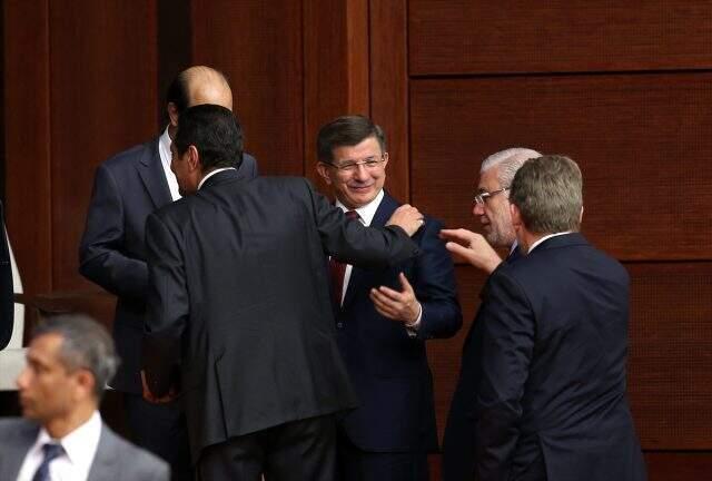 Meclis'teki 15 Temmuz Özel Oturumu'nu Ahmet Davutoğlu da izledi