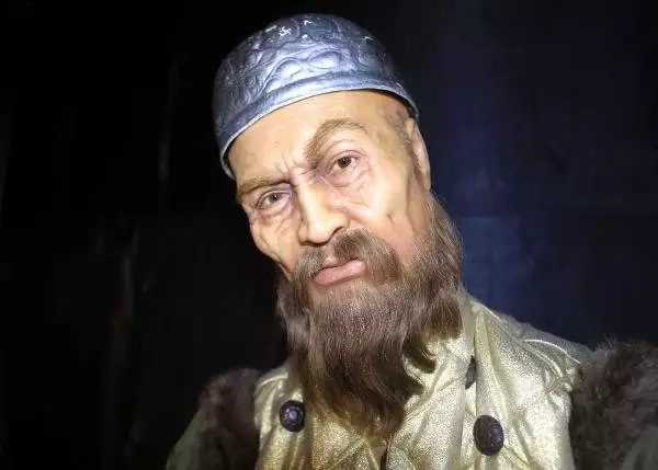 Mezarları açılan 'Timur' ve 'Korkunç İvan'ın balmumu heykeli yapıldı