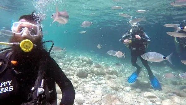 Ortadoğulu turistler dalış sporuna ilgi gösteriyor Ortadoğulu turistler dalış sporuna ilgi gösteriyor