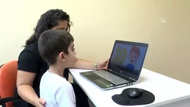 Özel çocuklara beş dilde özel eğitim programı Özel çocuklara beş dilde özel eğitim programı